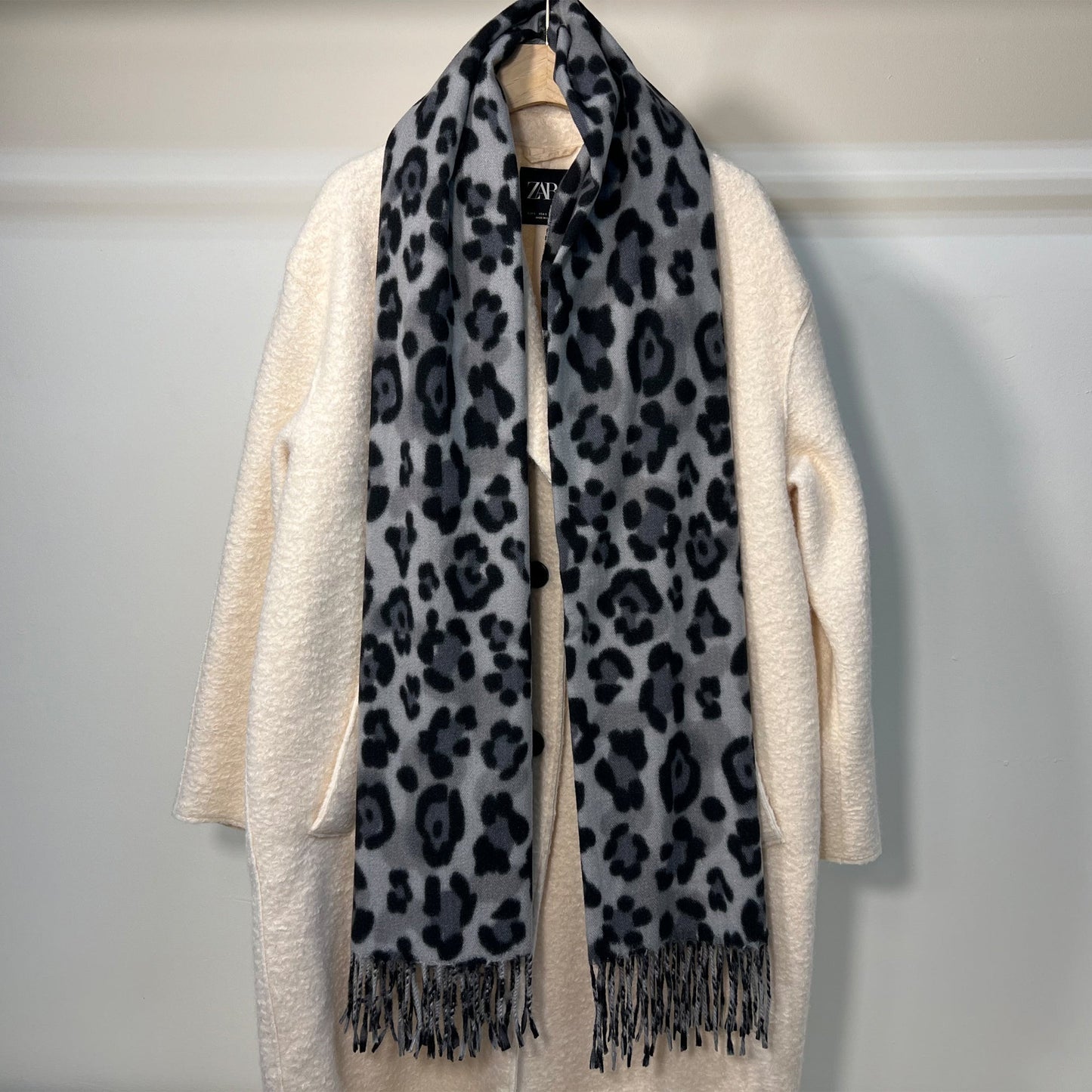 Gray Leopard Print Scarf